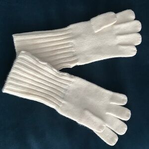 Winter White Malo 100% Cashmere Gloves